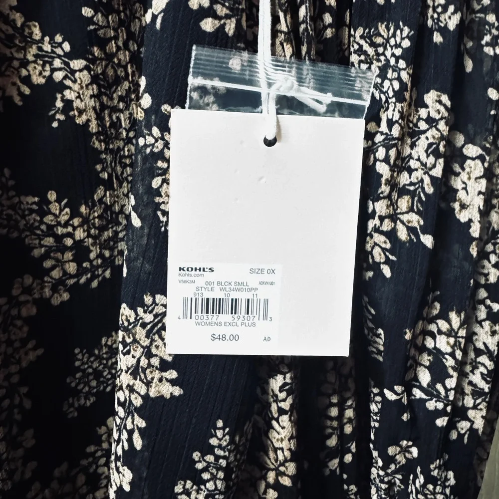 LC Lauren Conrad black floral semi-sheer blouse - Picture 13 of 14